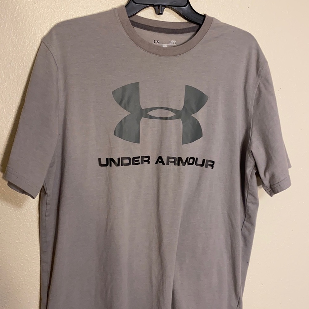 Under Armour HeatGear Large T-Shirt